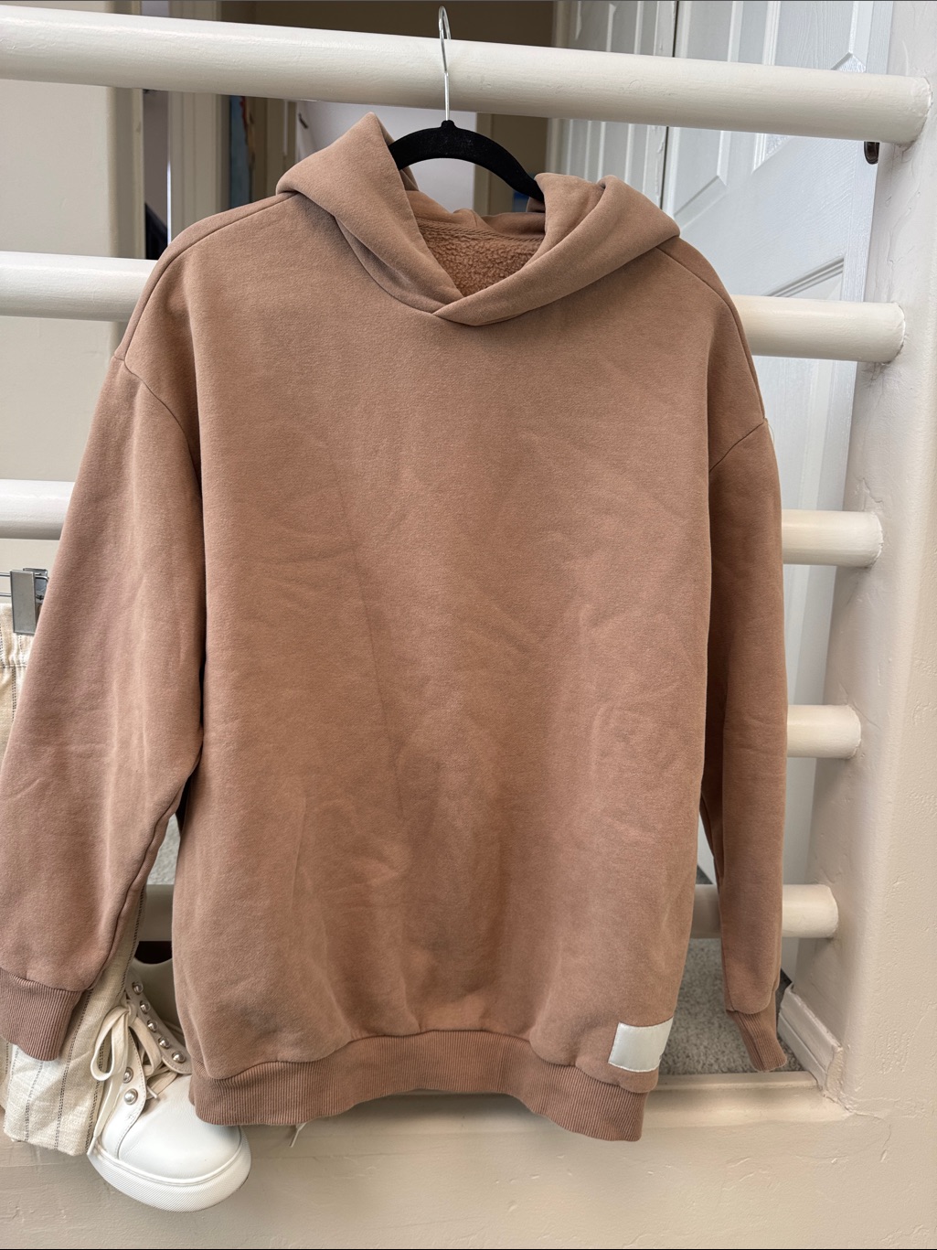 Vuori Men's Pullover Hoodie In Dusty Tan